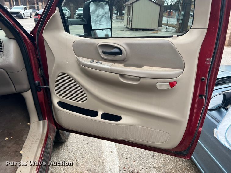 image for item DS2705 2000 Ford F150  SuperCab pickup truck