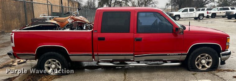 image for item DS2707 1999 Chevrolet C2500  Crew Cab pickup truck