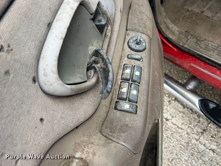 image for item DS2707 1999 Chevrolet C2500  Crew Cab pickup truck