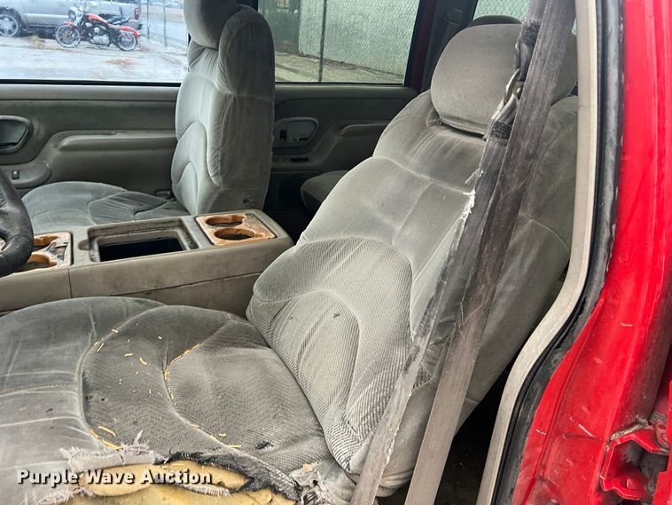 image for item DS2707 1999 Chevrolet C2500  Crew Cab pickup truck