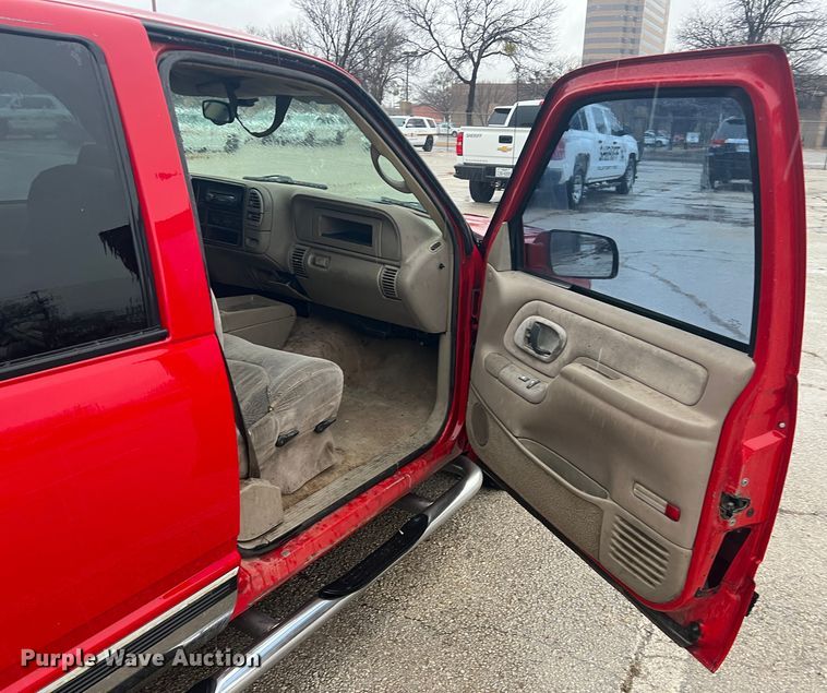 image for item DS2707 1999 Chevrolet C2500  Crew Cab pickup truck