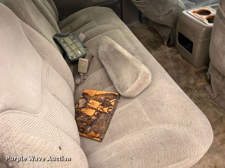 image for item DS2707 1999 Chevrolet C2500  Crew Cab pickup truck