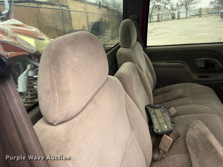 image for item DS2707 1999 Chevrolet C2500  Crew Cab pickup truck