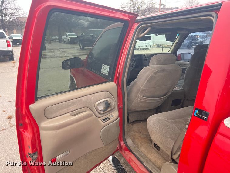 image for item DS2707 1999 Chevrolet C2500  Crew Cab pickup truck