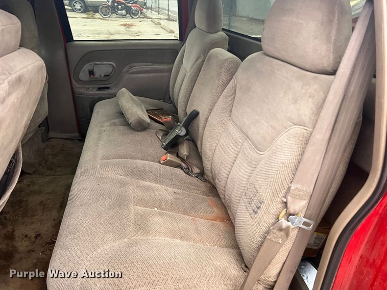 image for item DS2707 1999 Chevrolet C2500  Crew Cab pickup truck