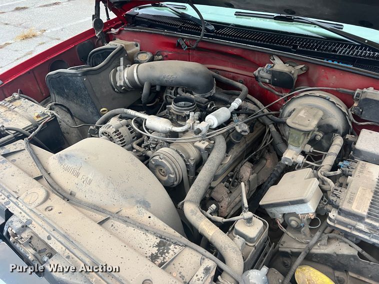 image for item DS2707 1999 Chevrolet C2500  Crew Cab pickup truck