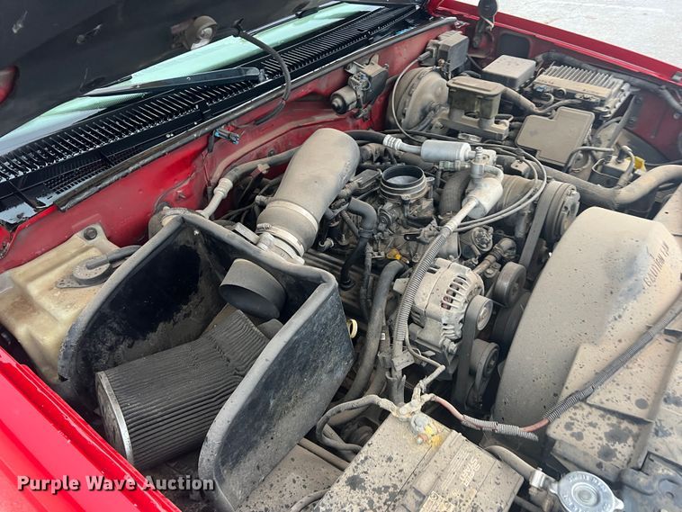 image for item DS2707 1999 Chevrolet C2500  Crew Cab pickup truck