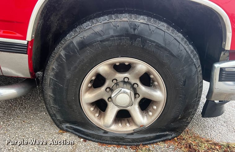 image for item DS2707 1999 Chevrolet C2500  Crew Cab pickup truck