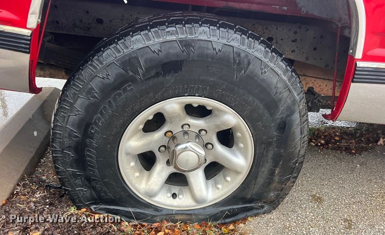 image for item DS2707 1999 Chevrolet C2500  Crew Cab pickup truck