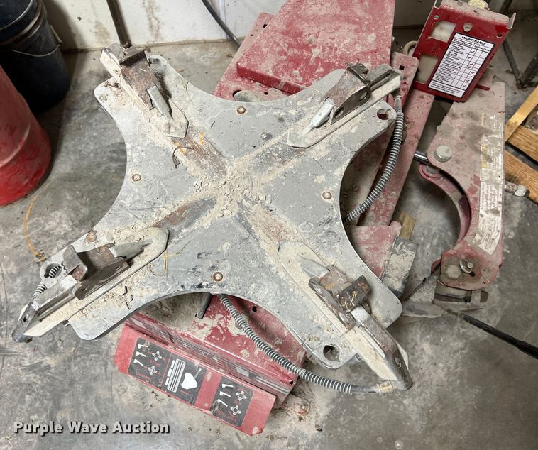 image for item ID9399 Coats  tire machine and balancer