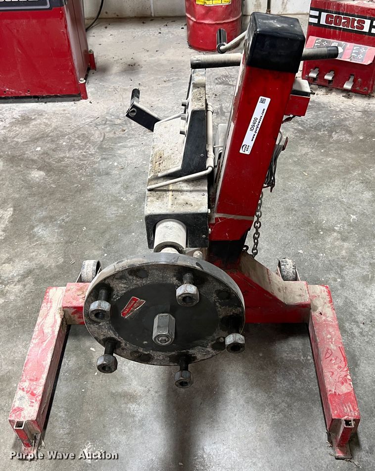 image for item ID9400 Snap-on  heavy tire balancer