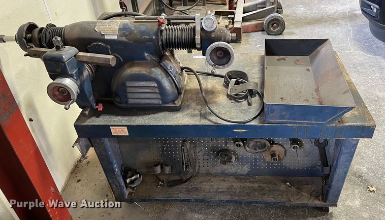 image for item ID9404 Brake lathe