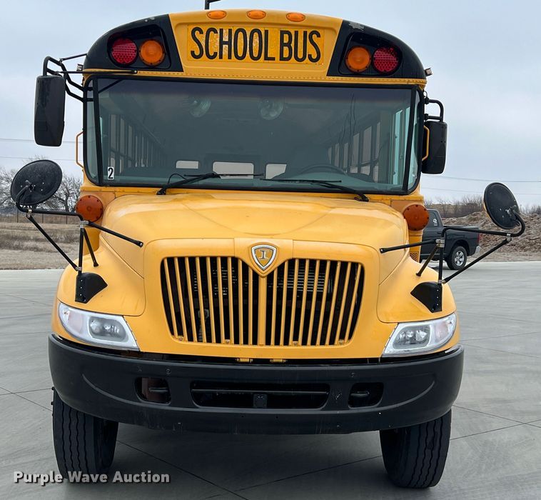 image for item ID9413 2005 IC PB105 school bus