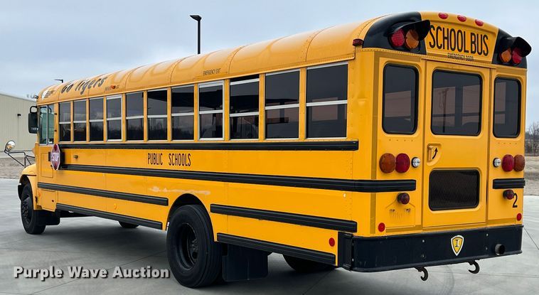 image for item ID9413 2005 IC PB105 school bus