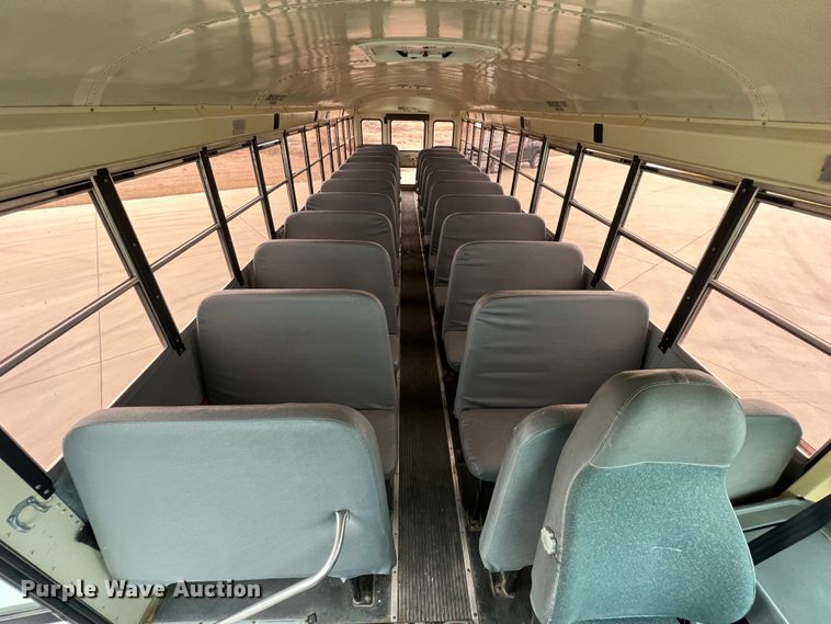 image for item ID9413 2005 IC PB105 school bus