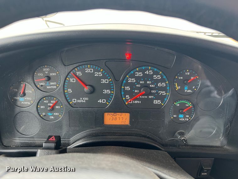 image for item ID9413 2005 IC PB105 school bus