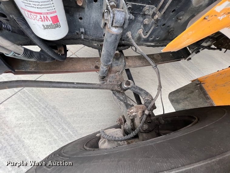 image for item ID9413 2005 IC PB105 school bus