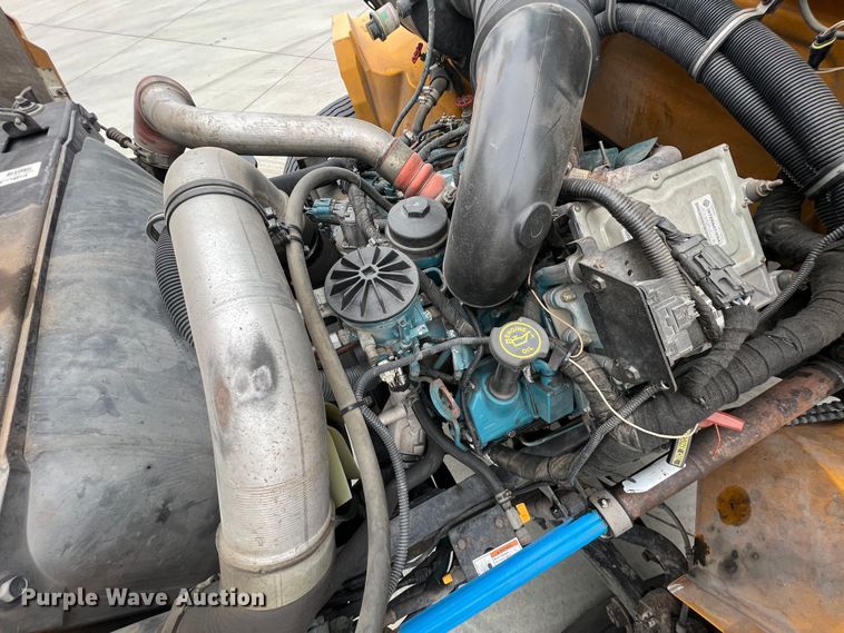 image for item ID9413 2005 IC PB105 school bus