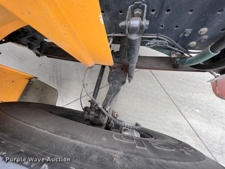 image for item ID9413 2005 IC PB105 school bus