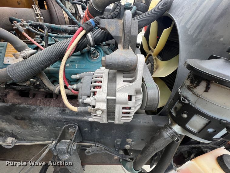 image for item ID9413 2005 IC PB105 school bus