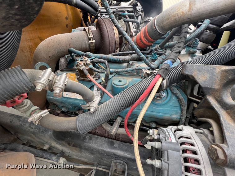 image for item ID9413 2005 IC PB105 school bus