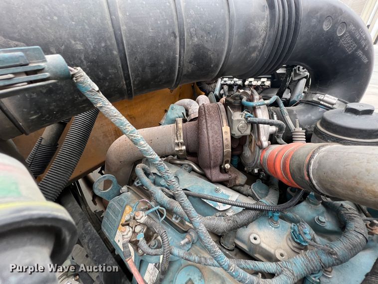 image for item ID9413 2005 IC PB105 school bus