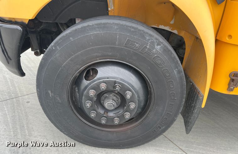 image for item ID9413 2005 IC PB105 school bus