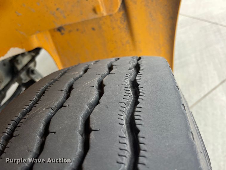 image for item ID9413 2005 IC PB105 school bus