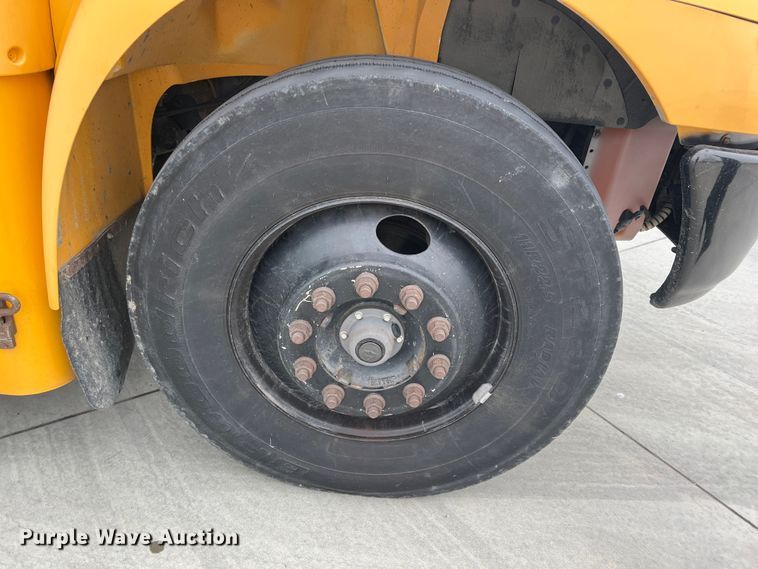 image for item ID9413 2005 IC PB105 school bus