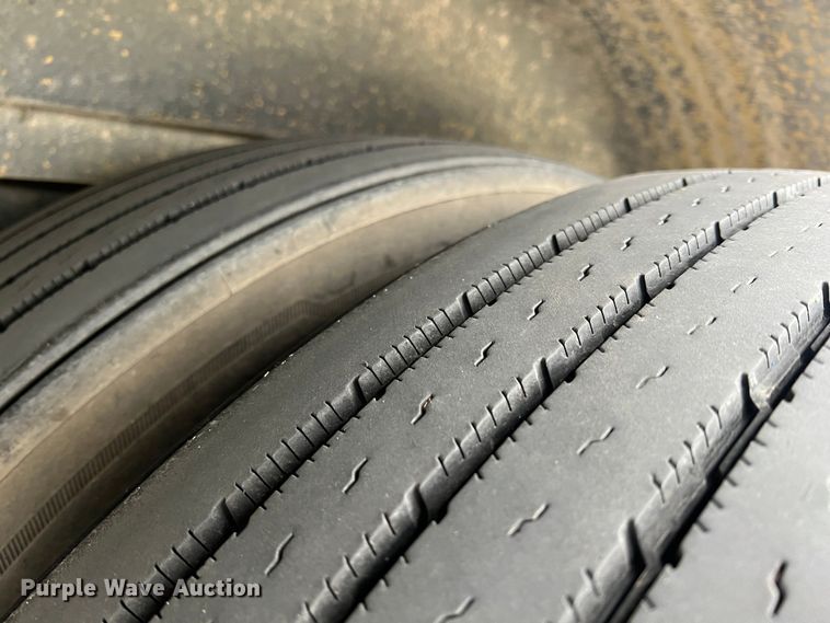 image for item ID9413 2005 IC PB105 school bus