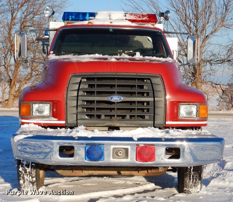 image for item IO9329 1997 Ford F700  pumper fire truck