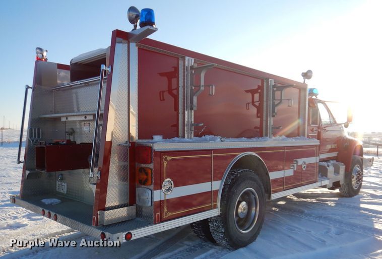 image for item IO9329 1997 Ford F700  pumper fire truck