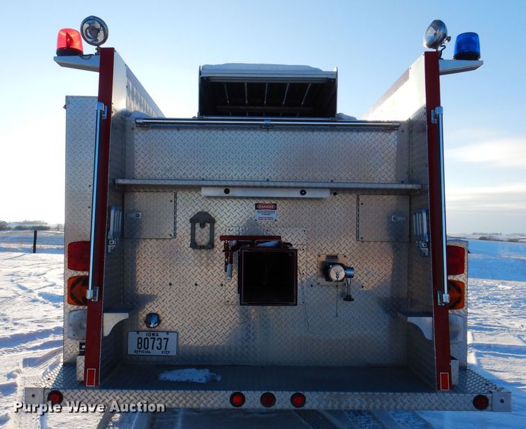 image for item IO9329 1997 Ford F700  pumper fire truck