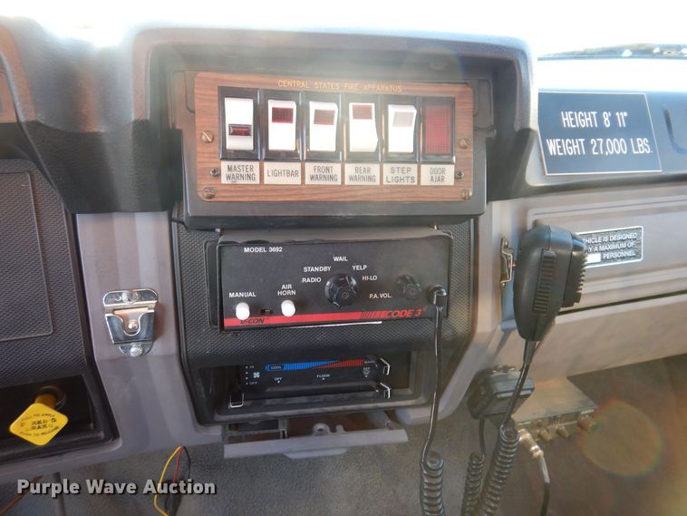 image for item IO9329 1997 Ford F700  pumper fire truck