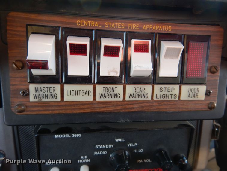 image for item IO9329 1997 Ford F700  pumper fire truck