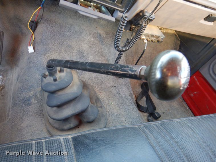 image for item IO9329 1997 Ford F700  pumper fire truck