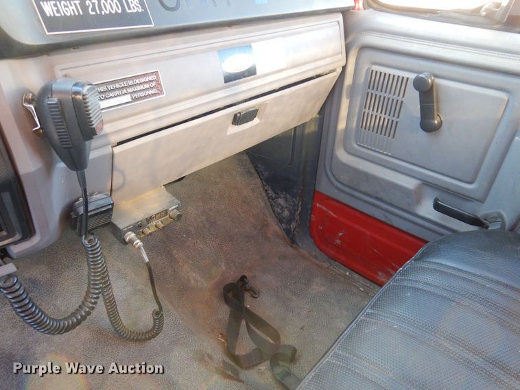 image for item IO9329 1997 Ford F700  pumper fire truck