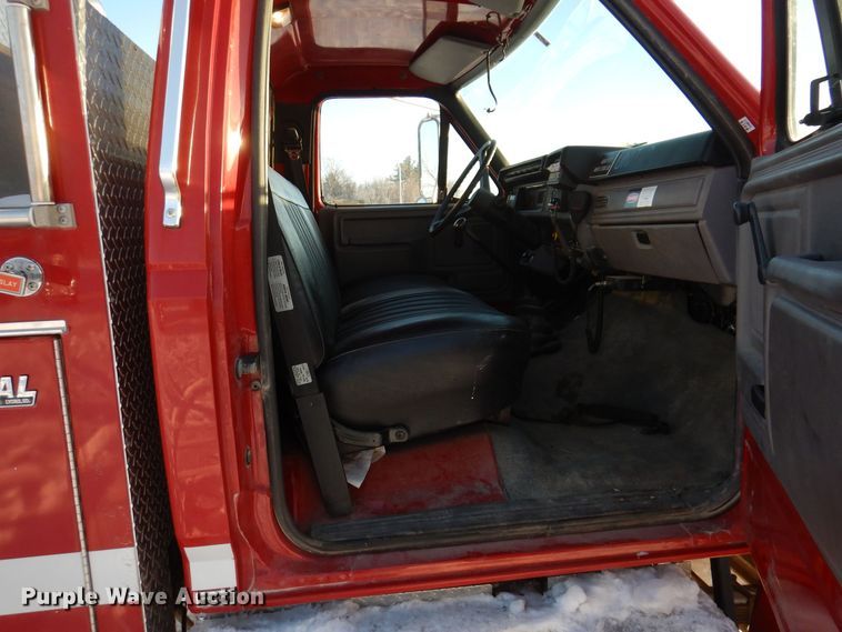 image for item IO9329 1997 Ford F700  pumper fire truck