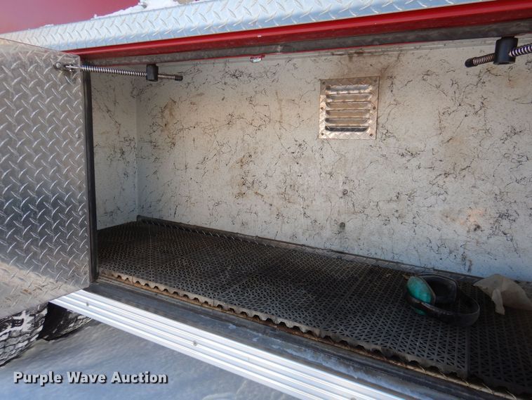 image for item IO9329 1997 Ford F700  pumper fire truck