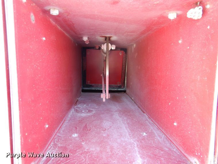 image for item IO9329 1997 Ford F700  pumper fire truck