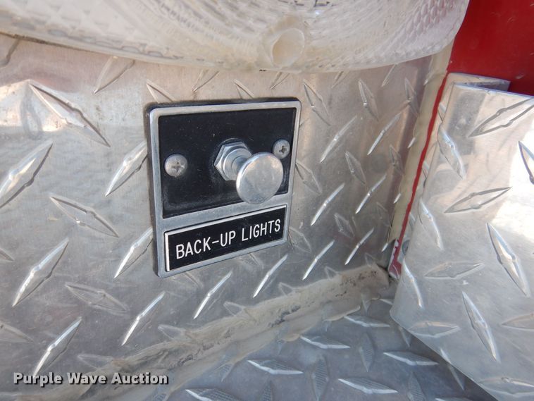 image for item IO9329 1997 Ford F700  pumper fire truck