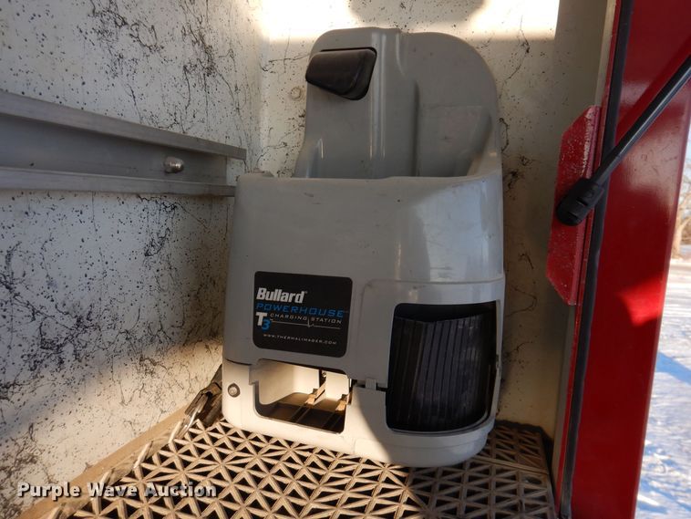 image for item IO9329 1997 Ford F700  pumper fire truck