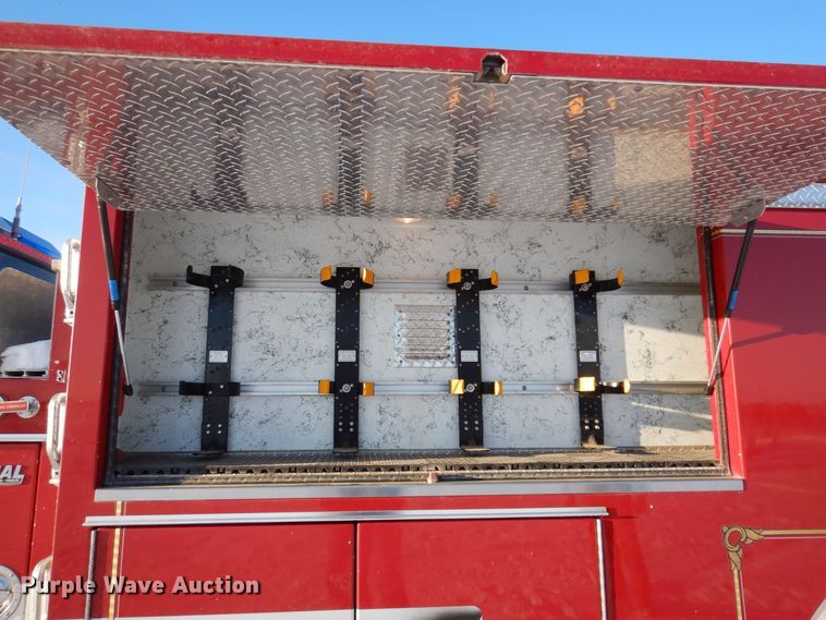 image for item IO9329 1997 Ford F700  pumper fire truck