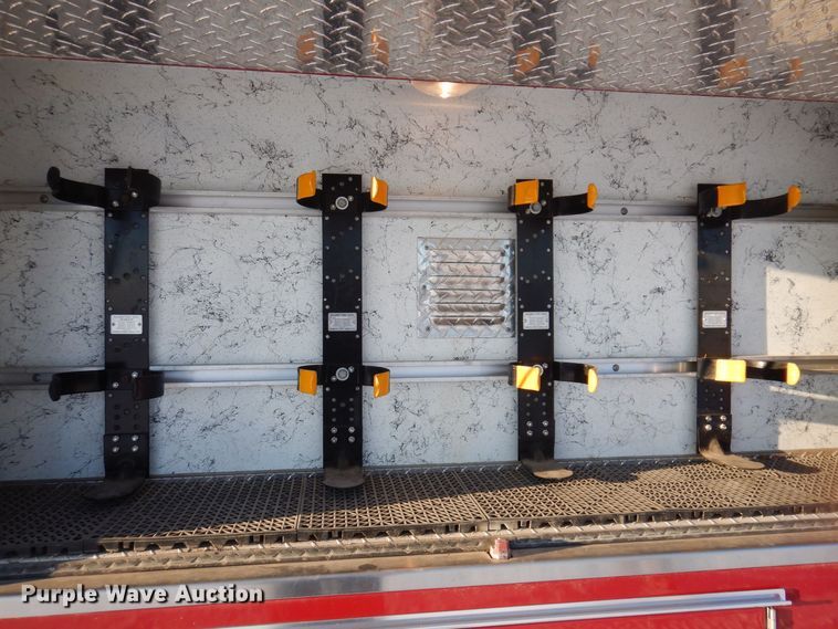 image for item IO9329 1997 Ford F700  pumper fire truck