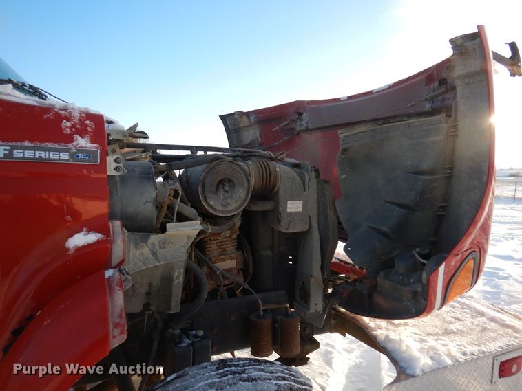 image for item IO9329 1997 Ford F700  pumper fire truck