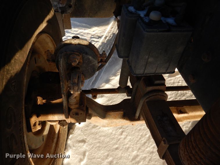 image for item IO9329 1997 Ford F700  pumper fire truck