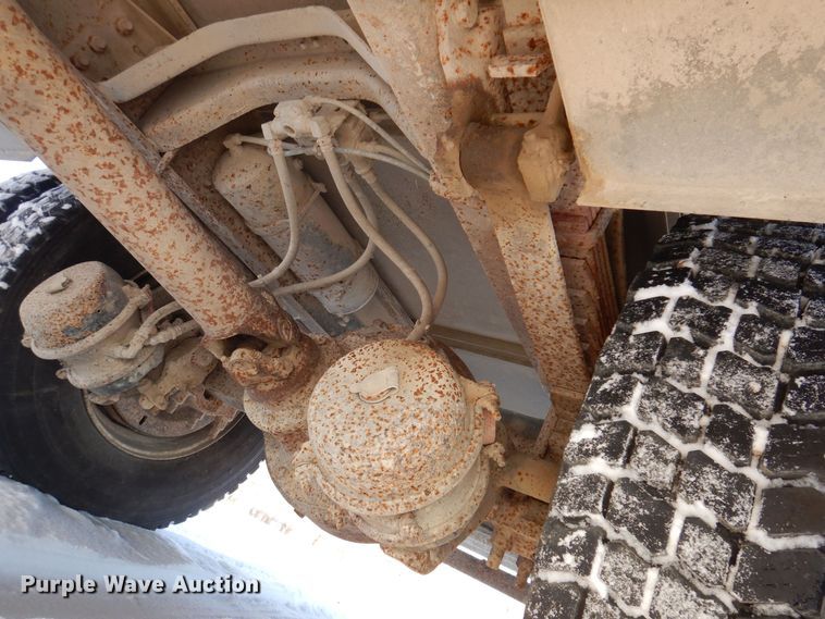 image for item IO9329 1997 Ford F700  pumper fire truck