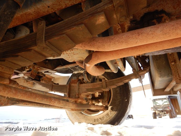 image for item IO9329 1997 Ford F700  pumper fire truck