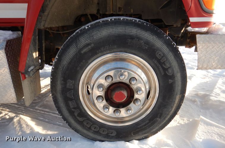 image for item IO9329 1997 Ford F700  pumper fire truck