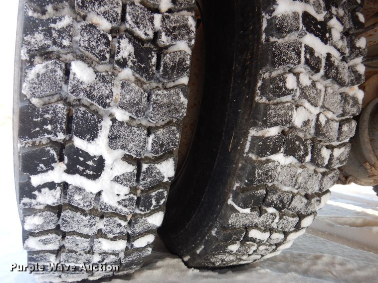 image for item IO9329 1997 Ford F700  pumper fire truck